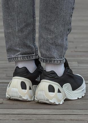 Adidas edge runner 
black white milk 7