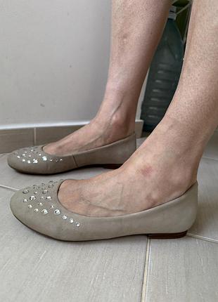 Продам замшеві балетки varese