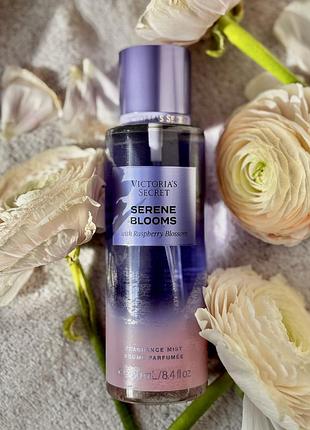 Спрей serene blooms від victoria’s secret
