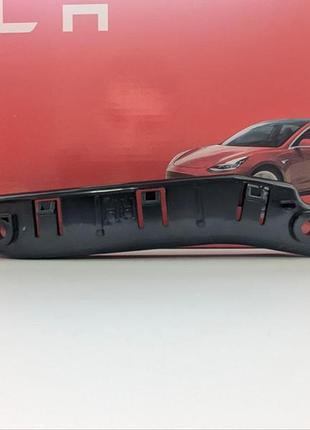 Кронштейн бампера боковой правый tesla my, оригинал