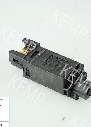 Выключатель стоп сигнала (лягушка тормозная) vw/audi skoda 84-04