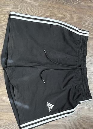 Спортивні шорти adidas essentials (оригінал, розмір l)