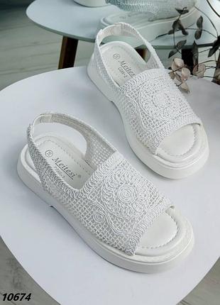 Босоножки женские