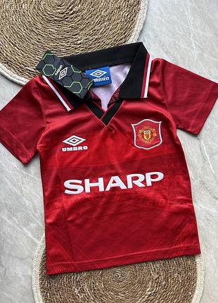 Футболка спортивна вінтаж umbro manchester на дитину приблизно 3-4 роки
