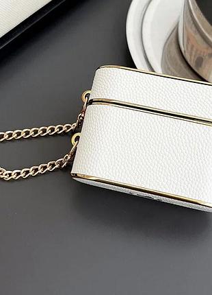 Кожаный футляр suitcase для наушников airpods 3 white