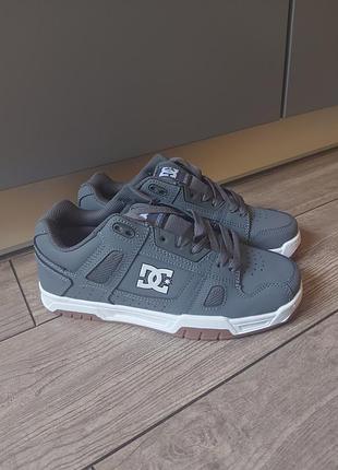 Dc stag grey