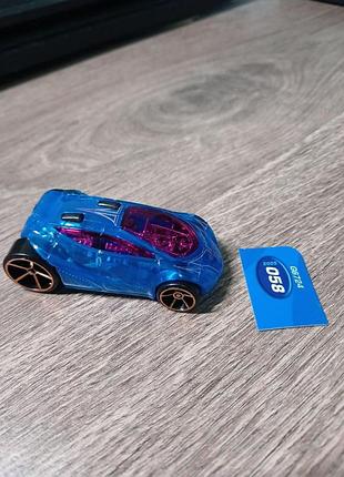 Модель hot wheels 2005 vandetta 058 first editions - x-raycers faster than ever 1:64