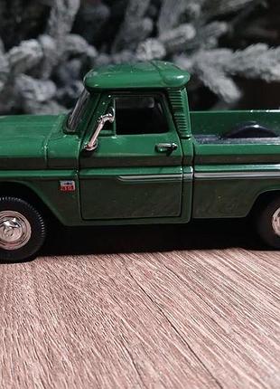 Модель welly chevrolet c10 pick up green 1966 1/32 (без коробки)