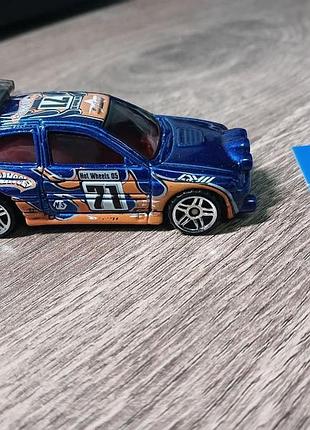Модель hot wheels 2005 ford escort 089 hot wheels racing diecast 1:64