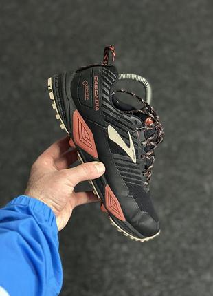 Кросівки brooks gore tex