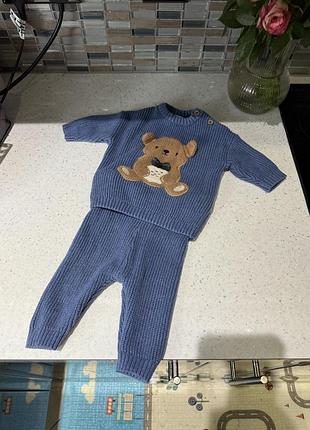 Next костюмчик
