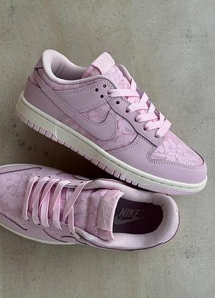 Кросівки жіночі nike dunk low wmns ‘lace pack - regal pink
