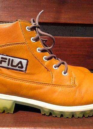 Легенькі черевики на утеплювачі fila