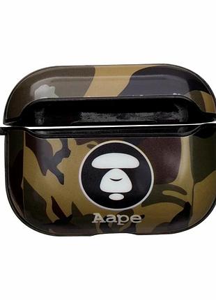 Футляр для наушников airpods pro из пластика и силикона цвет aape green с карабином