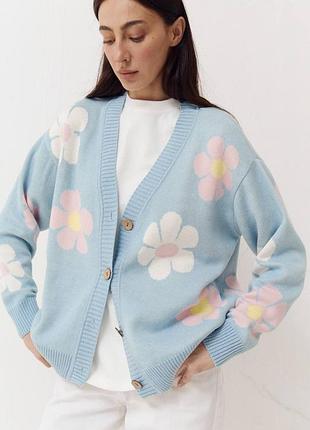 Вязаный кардиган на пуговицах