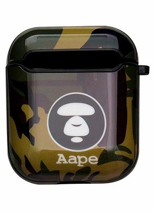 Футляр для наушников airpods glossy brand aape green пластик силикон с карабином для airpods 1 2