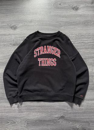 Светр levi’s x stranger things collab