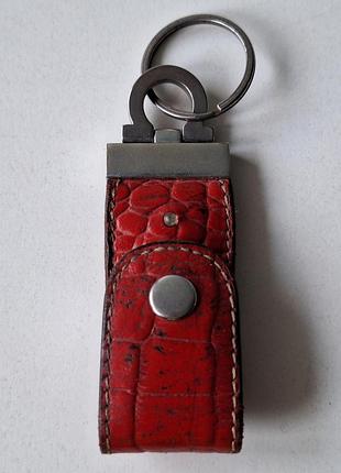 Флешка-брелок. кожаный брелок с флешкой usb. натуральная кожа.