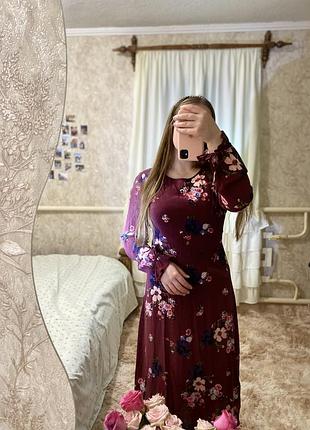 Квітчаста штапельна сукня