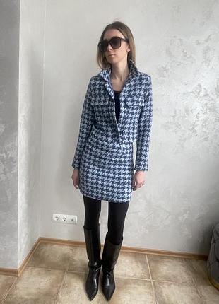 Комтюм з спідницею