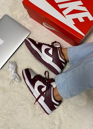 Nike sb dunk team red bordo white