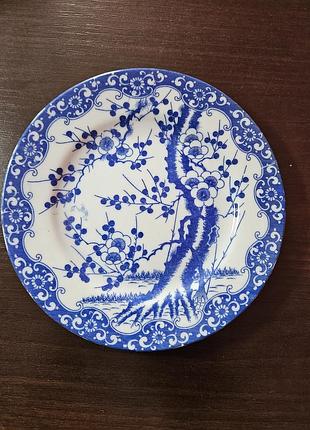 Средняя тарелка к сервизу синяя сакура япония винтаж