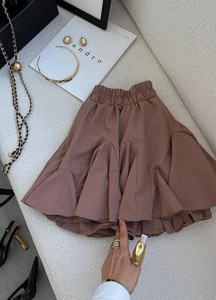 Жіноча літня коротка спідниця-шорти міні із воланами кавова мокко