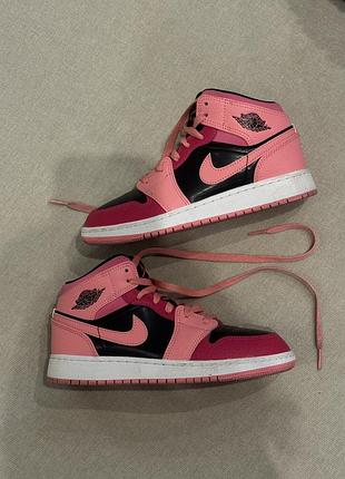 Кросівки жіночі nike air jordan кольорові розмір 36