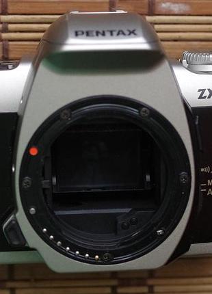 Фотоапарат pentax zx-50 з ременем і заглушкою