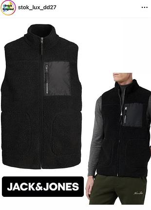 Чоловіча флісова безрукавка від данського бренду jack & jones.