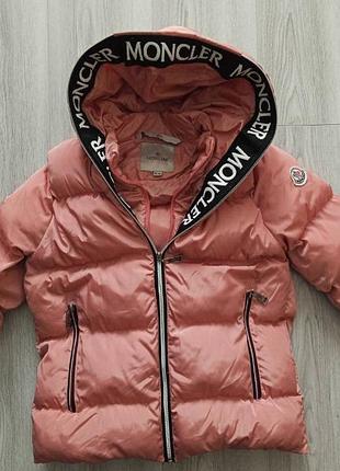 Куртка moncler подростковая размер на 13-14 лет. состояние идеальное