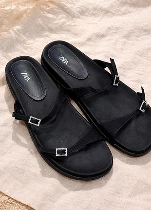 Шльопанці жіночі zara