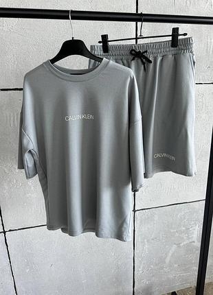 Сірий літній чоловічий спортивний костюм оверсайз футболка і шорти calvin klein