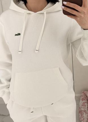 Костбм від бренду lacoste