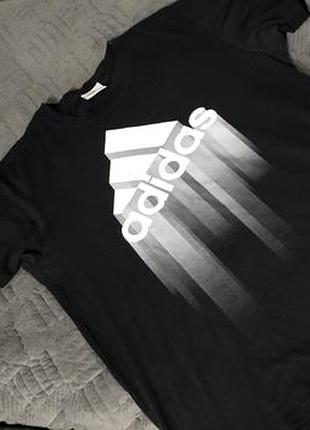 Чоловіча оригінальна футболка adidas