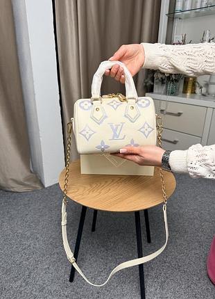 Сумка speedy bandouliere 20 ivory / light purple monogram