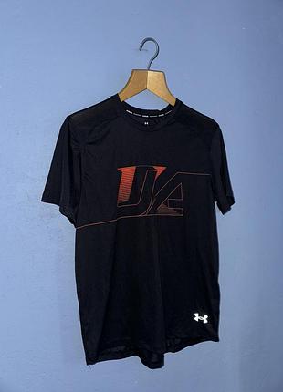 Under armour run  футболка бігова