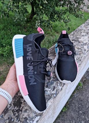 🔥 стильні кросівки adidas nmd_r1 — комфорт і сучасний дизайн на кожен день 🔥