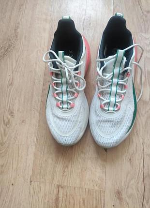 Кросівки чоловічі