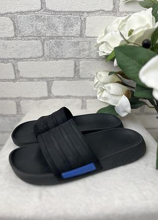 Шльопанці adidas