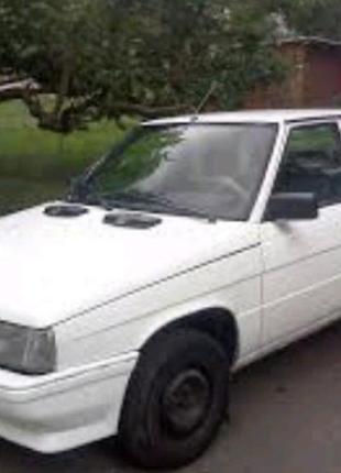Задние дверные стекла рено 9 1988 год седан