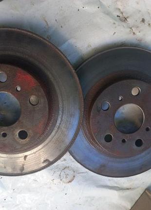 Тормозные диски передние toyota camry/carina/corona/caldina/celica/rav 4
