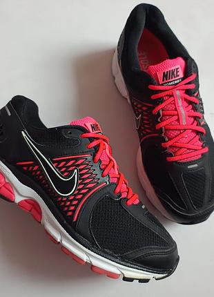 Оригинальные nike zoom vomero р40 длина стельки по факту 25.5см