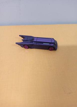 Машинка базова hot wheels batman: the animated series batmobile batman