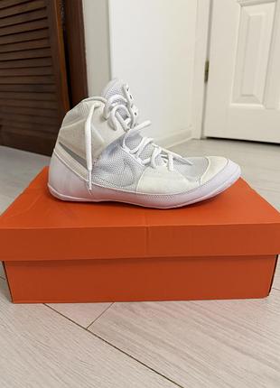 Борцівки білі nike fury розмір 42
