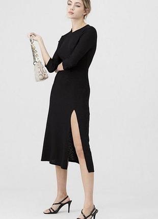 Красива чорна сукня з акцентом на ніжці river island