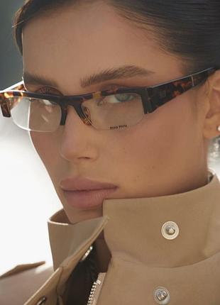 Прозорі окуляри miu miu 2026