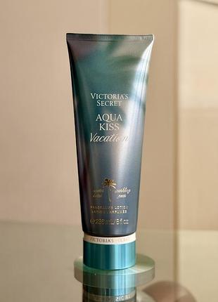 Парфумований лосьйон aqua kiss vacation victoria’s secret