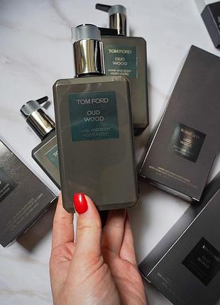 Лосьйон для тіла oud wood hand and body moisturizer