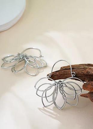 Изысканные серьги ажурные лепестки нержавеющая сталь